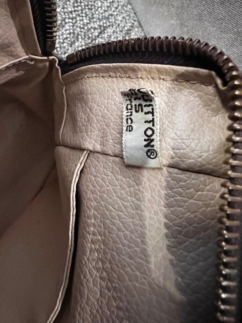 Louis Vuitton Monogram Toiletry Pouch - Picture 7 of 8